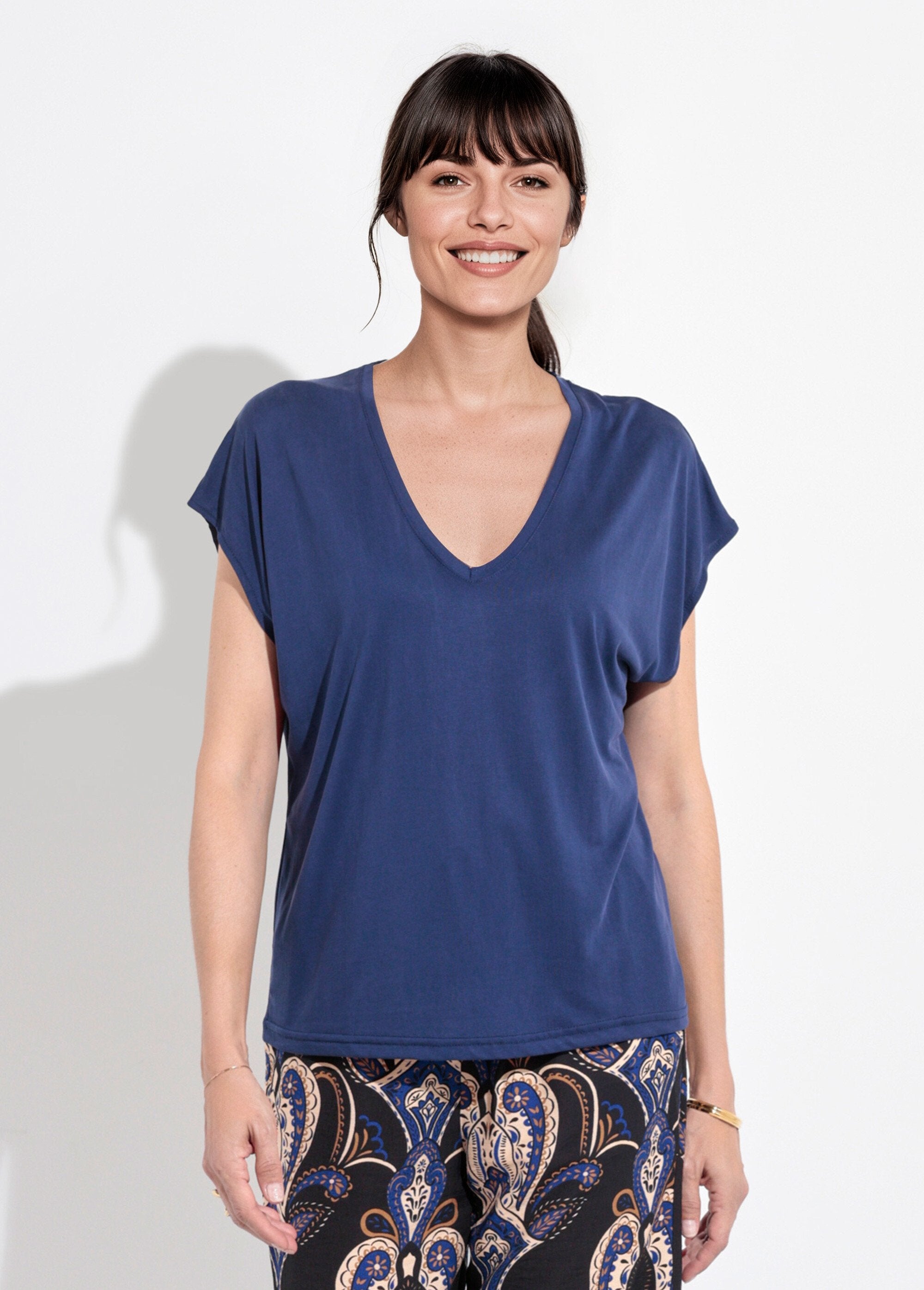 Loose-fitting,_short-sleeved_T-shirt_Marine_FA1_slim