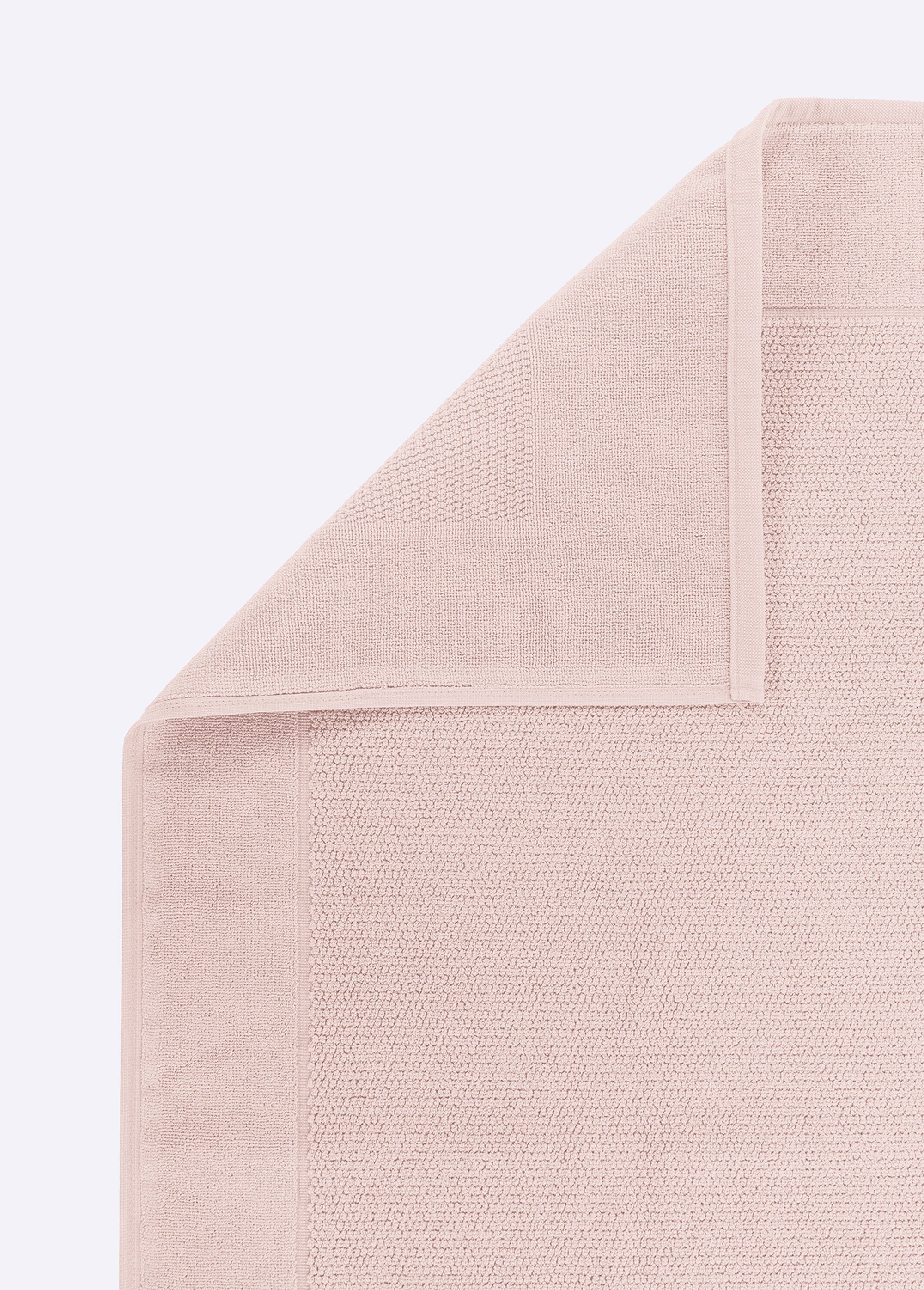 Tapis_de_bain_en_éponge_avec_fin_liteau_Rose_pale_DE1_slim