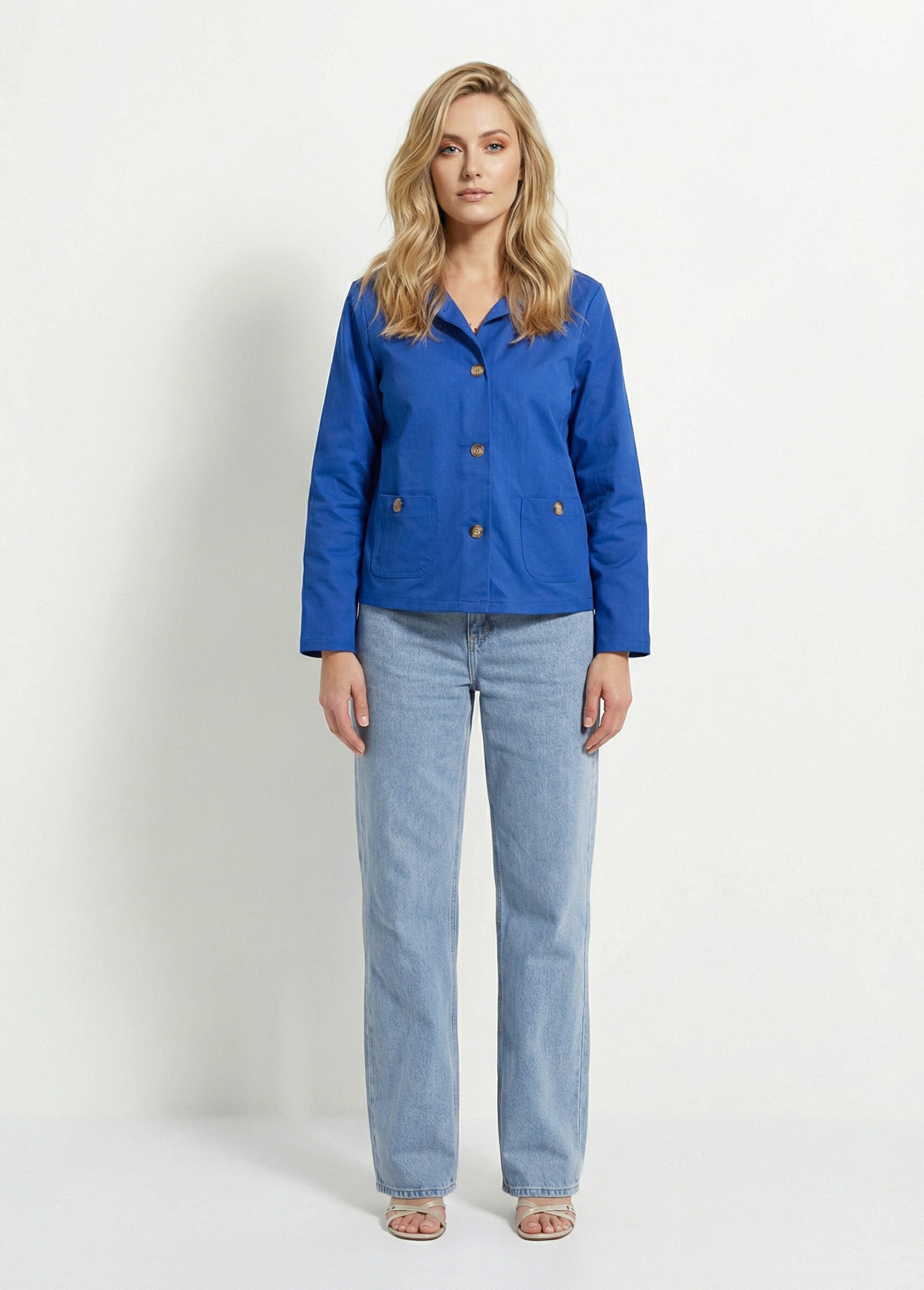 Cotton_boxy_jacket,_with_Peter_Pan_collar_Hard_blue_SF1_slim