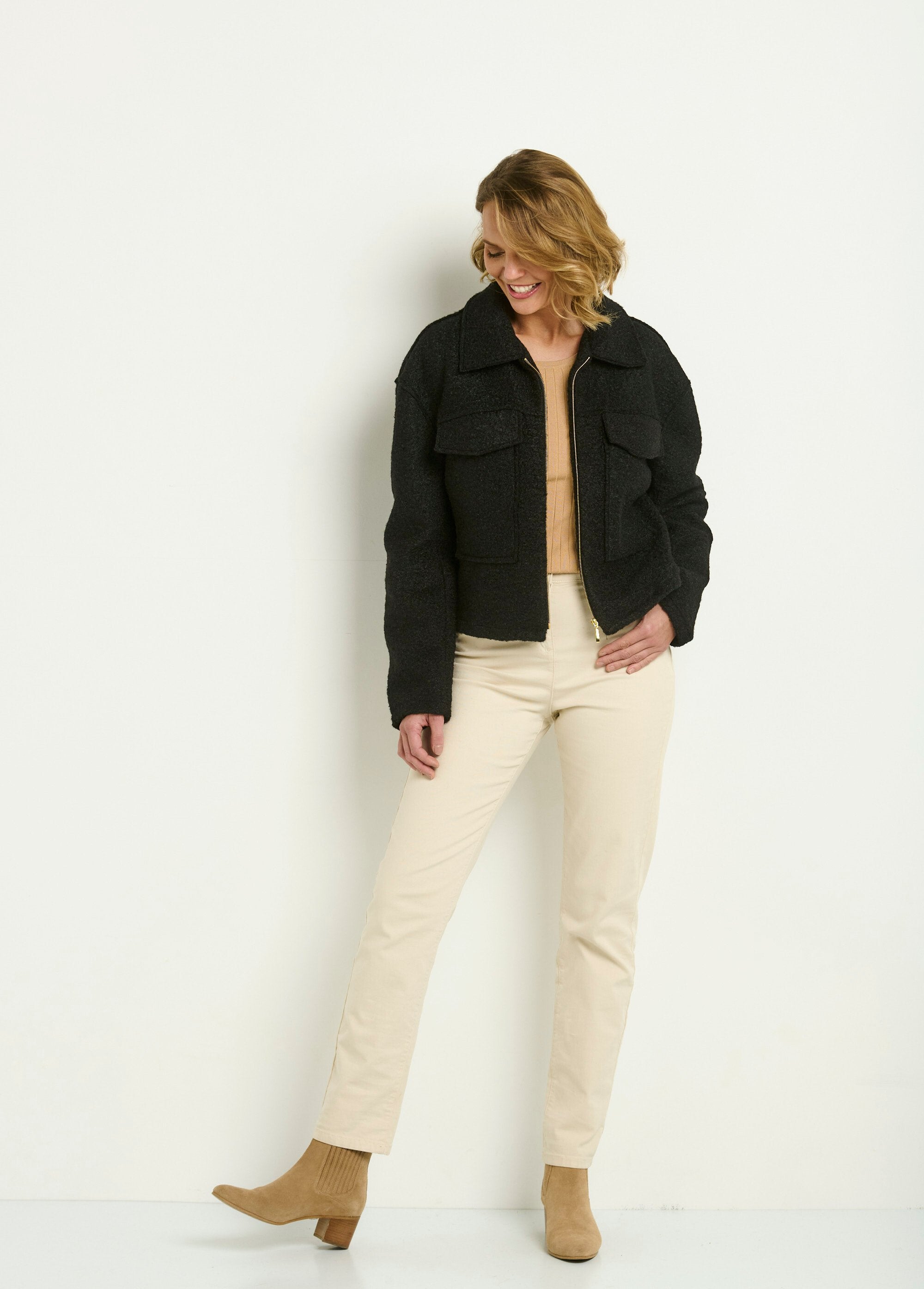 Short_zipped_jacket_in_bouclette_Black_SF1_slim