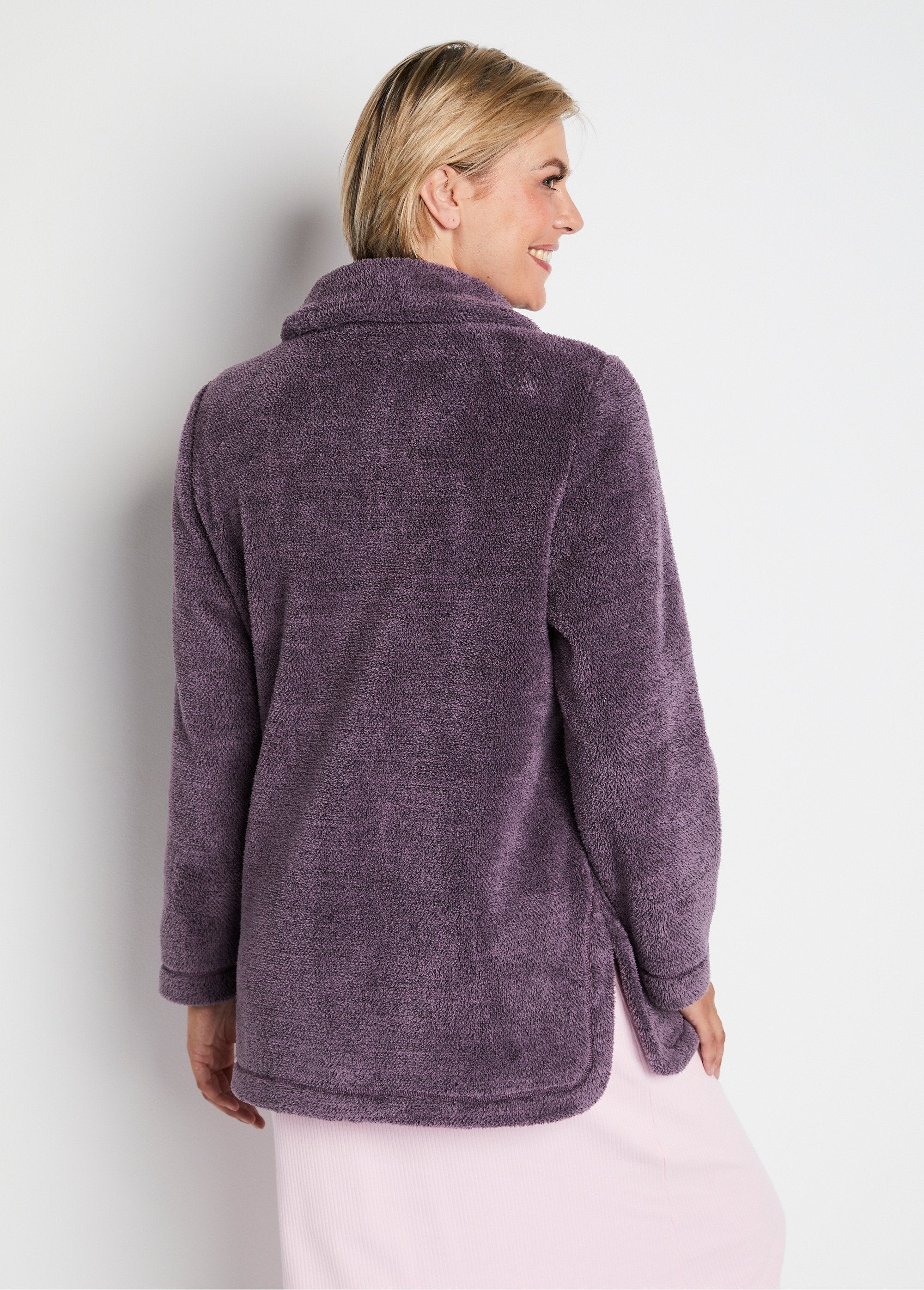 Buttoned_plush_knit_indoor_jacket_Plum_DO1_slim