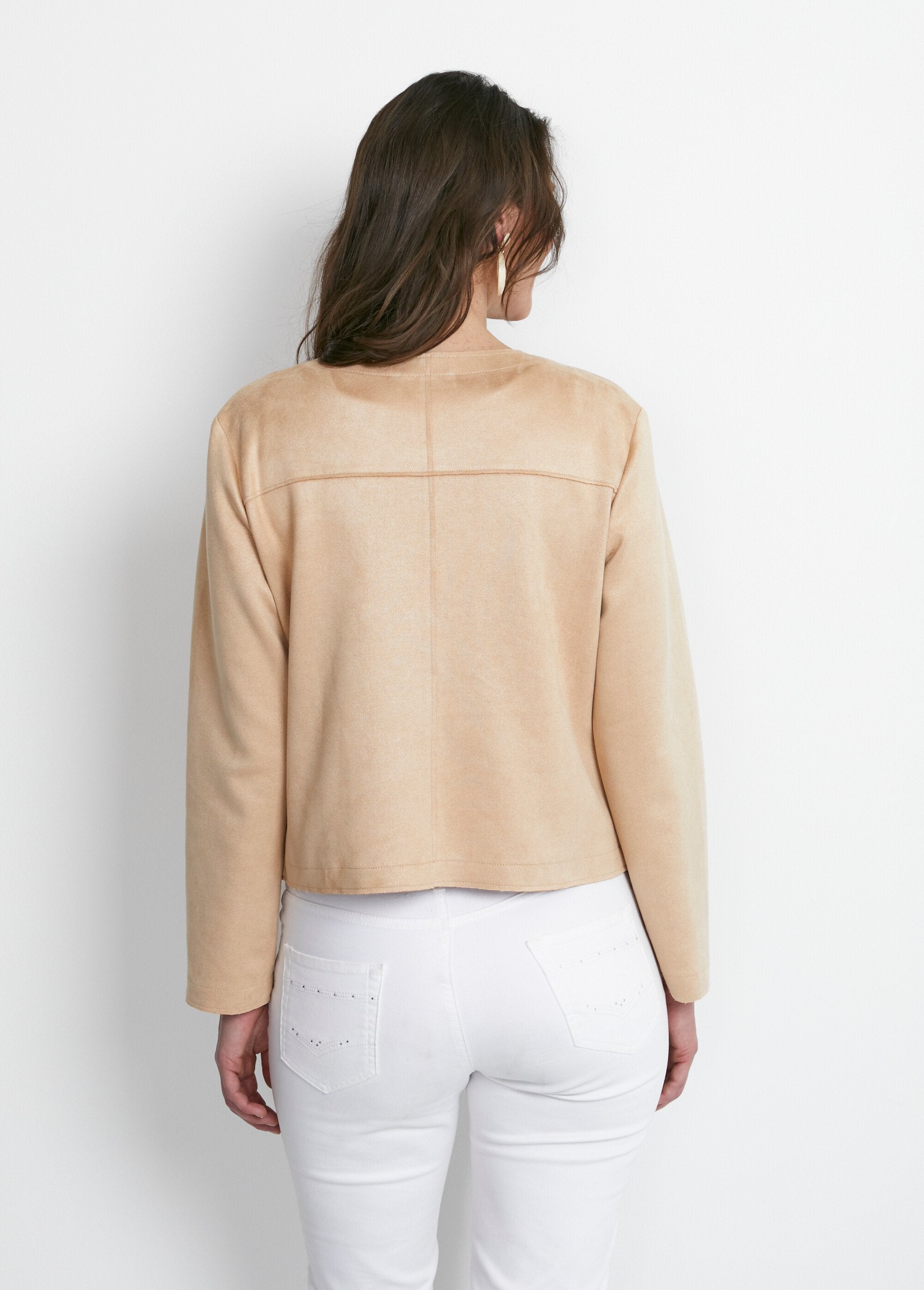 Collarless_suede_jacket_Sand_DO1_slim