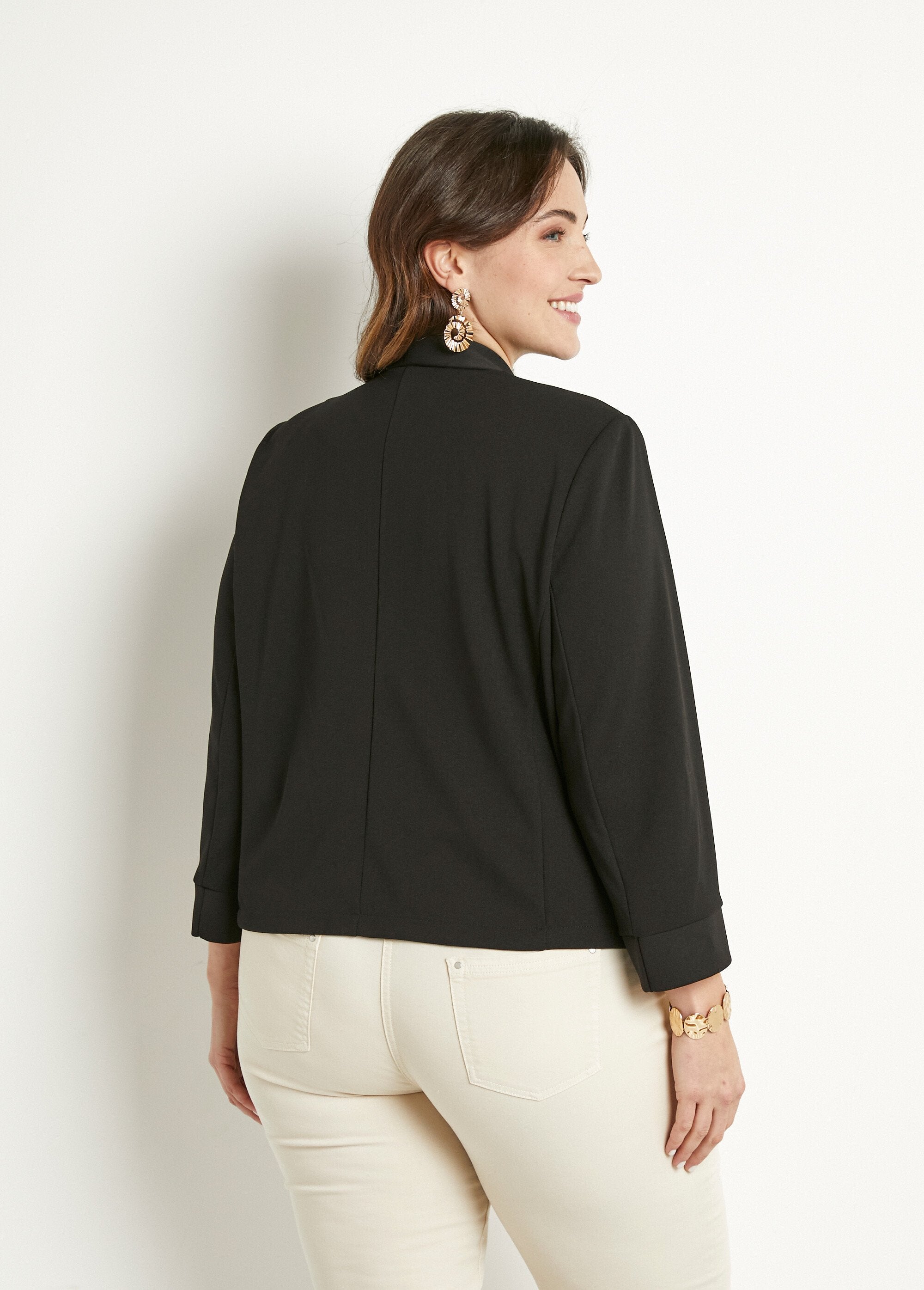 Short_plain_tuxedo_jacket_with_3/4_sleeves_Black_DO1_curvy